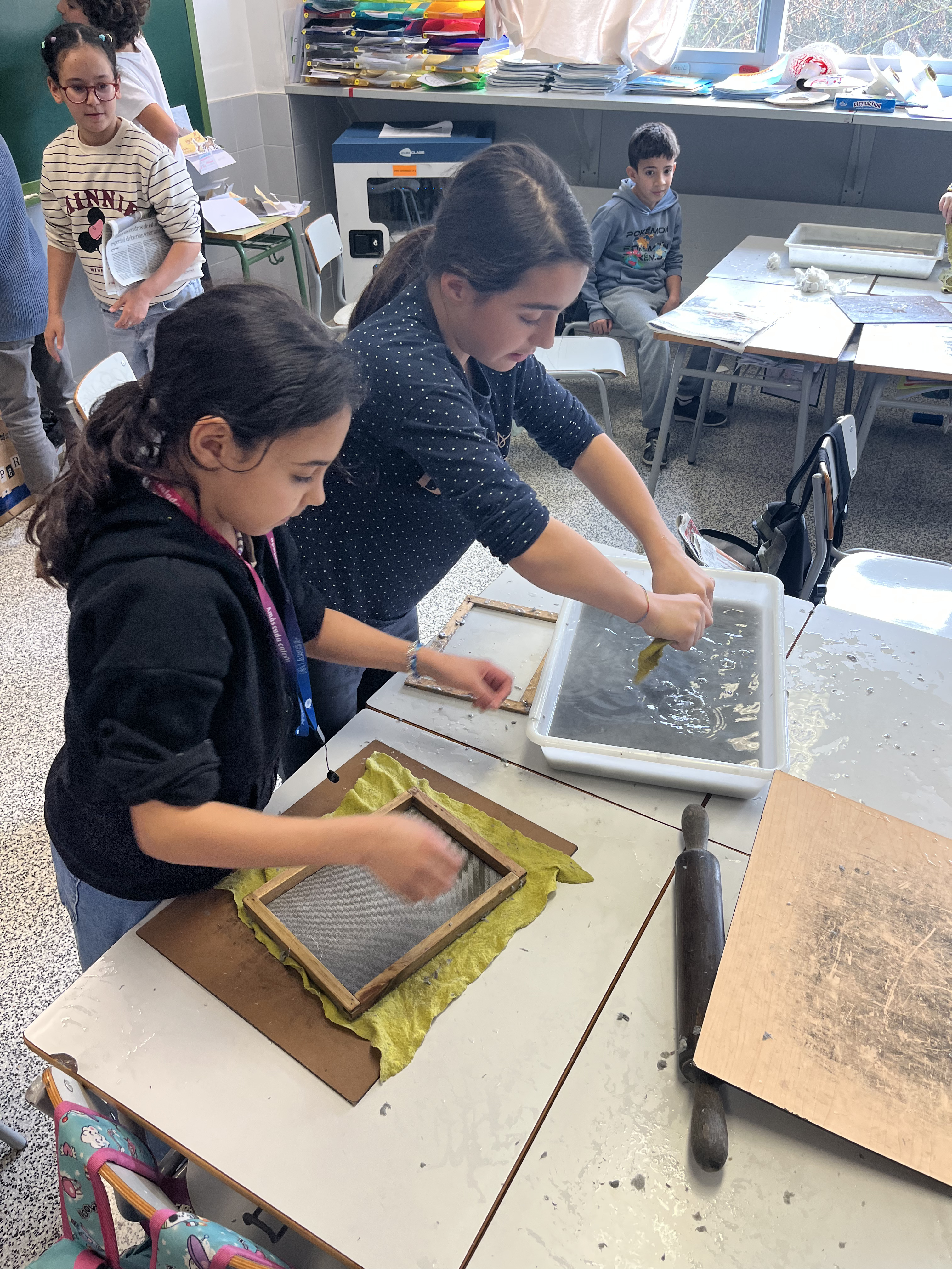 ¿Cómo se hace el papel reciclado? Aprendiendo con la Mancomunidad